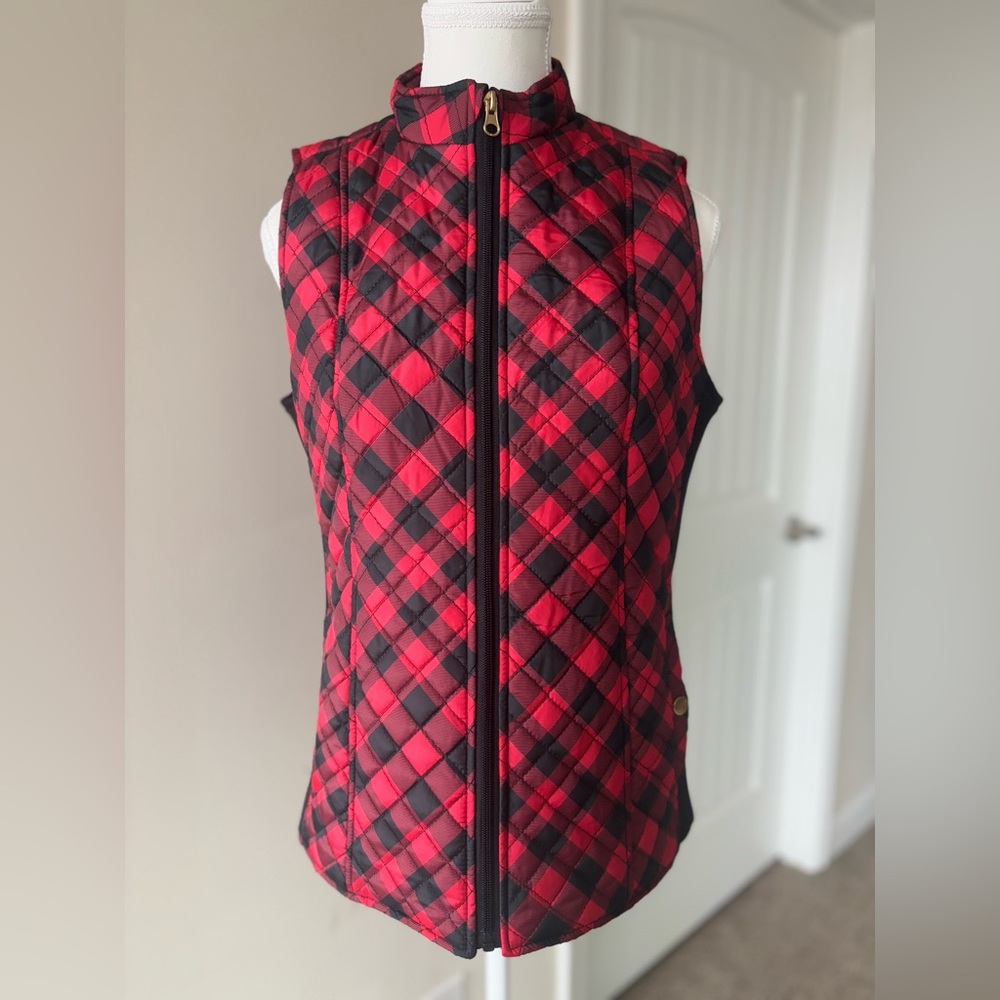 Kim Rogers Plaid Puffer Vest. Size PS. Black Red. Gold Buttons. Great condition!